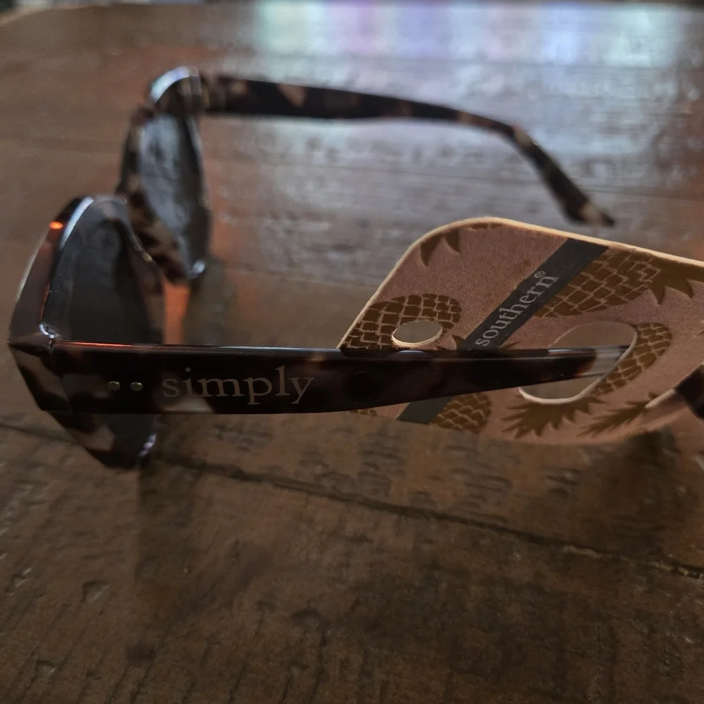 Simply Southern Tortoise Shell Cat Eye Sunglasses – Classic Retro Chic